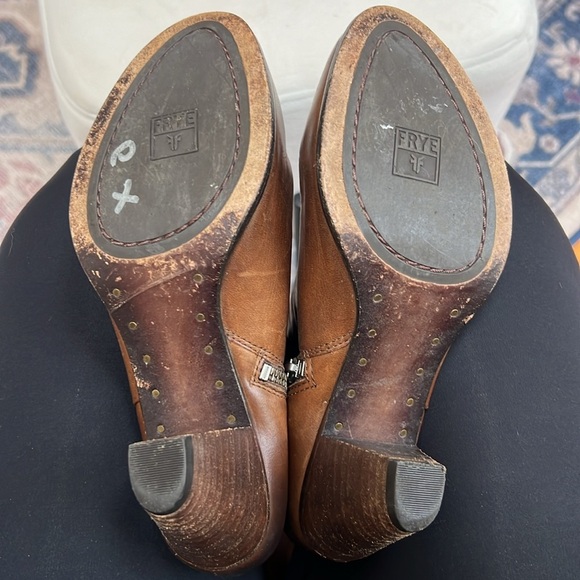 FRYE Phoebe Bootie Women's Side Zipper, Brown Leather Ankle Boot - Picture 7 of 7